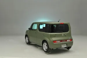 Nissan Cube 2008. Artist: Simon Clay