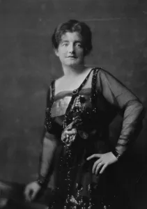Norris, Charles G. Mrs. portrait photograph, between 1913 and 1942. Creator: Arnold Genthe