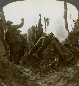 Images Dated 9th April 2009: North Country troops bombing a German machine gun position, Polygon Wood, 20th century