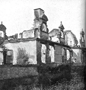 Burned Prints: Nos regions Devastees; Une aile du chateau d'Etrepy (Marne), 1914. Creator: Unknown
