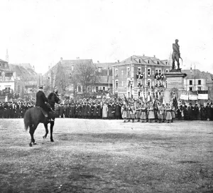 Streets Prints: Notre entrée a Colmar; Les generaux de Castelnau et Hirschauer passant devant