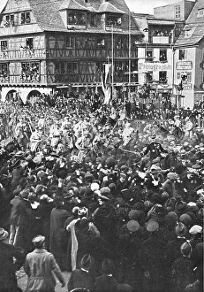 Streets Prints: Notre entrée a Strasbourg; Un aspect de la ville le 22 novembre 1918