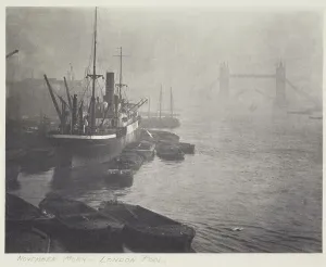Te Papa Tongarewa Prints: November morn - London Pool. From the album: Photograph album - London