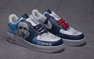 Change Collection: Obama 08, 2008. Creator: Van Taylor Monroe