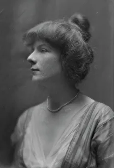 Ogilvie, Miss, portrait photograph, 1914 Jan. 23. Creator: Arnold Genthe