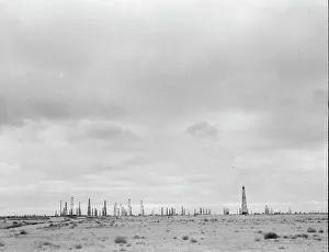 Oil Field Prints: Oil fields, Kern County, California, 1938. Creator: Dorothea Lange