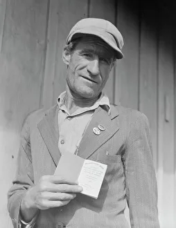 Union Prints: From Oklahoma farm (April 1938) to strike leader in California