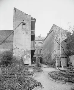 Garden Path Prints: Old French court yard, New Orleans, La. between 1900 and 1906. Creator: Unknown