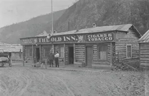 Settlers Prints: The Old Inn, between c1900 and 1916. Creator: Unknown