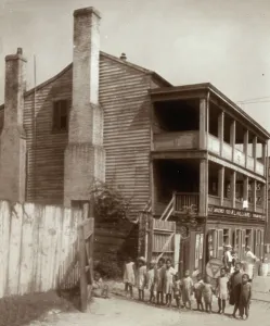 Lantern Slides 1930 1940 Gmgpc Prints: Old tavern, Brook Road, Richmond
