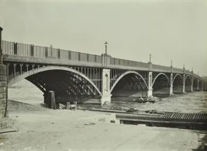Old Vauxhall Bridge, London, 1903