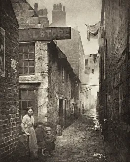 Alley Prints: Old Vennel Off High Street (#2), Printed 1900. Creator: Thomas Annan