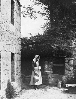 Channel Islands Prints: Old well, Jersey, 1924-1926. Artist: Deaville Walker
