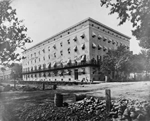 Office Building Collection: Old Winder Building, 17th St. N.W. below Pa. Ave. Washington, D.C. between 1860 and 1880