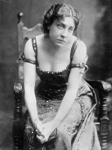 Beads Prints: Olga Nethersole, between c1910 and c1915. Creator: Bain News Service