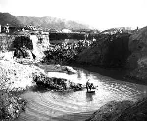 Opencast mine, Korea, 1900