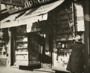 Shopkeeper Gallery: Opening for business, stationery shop in Manhattan, New York, USA, 1930. Artist