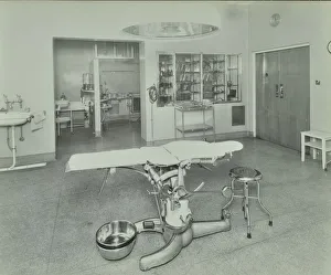 Operating Theatre Prints: Operating theatre, Lewisham Hospital, London, 1936