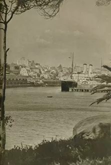 Clarence Winchester Gallery: An Orient Liner berthed in Woolloomooloo Bay, 1937