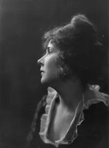 Ormond, Maria, Miss, portrait photograph, between 1917 and 1921. Creator: Arnold Genthe