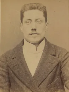 Identification Prints: Ortiz. Leon. 25 ans, ne a Paris. Commis d architecte. Anarchiste