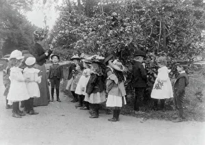 Outdoor class in botany, Washington, D.C. (1899?). Creator: Frances Benjamin Johnston