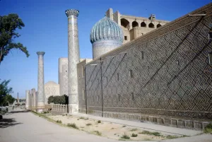 Samarkand Prints: Outside wall of Shir-Dar Madrasa, Samarkand, c20th century. Artist: CM Dixon