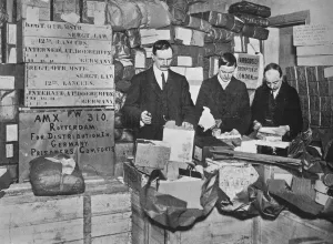 Packing gifts for despatch to British prisoners in Germany, 1915 Packing gifts for despatch to British prisoners in Germany, 1915