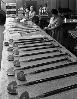 Iron And Steel Industry Gallery: Packing turf cutters, Everlast Garden Tools, Sheffield, South Yorkshire, 1965. Artist