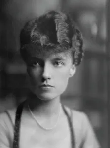 Slim Prints: Padelford, V.D. Miss, portrait photograph, 1915. Creator: Arnold Genthe