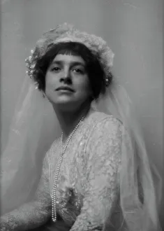 Wedding Day Prints: Paige, H. Roy, Mrs. portrait photograph, 1912 or 1913. Creator: Arnold Genthe