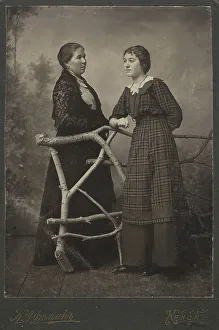 Prop Prints: Paired photo portrait of an ordinary woman in the city of Kansk, 1913. Creator: K. A. Fomi