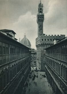 Cosimo I De Medici Collection: The Palazzo Vecchio from the Uffizi Gallery, Florence, Italy, 1927. Artist: Eugen Poppel