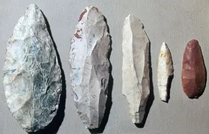 Size Prints: Paleolithic flint tools