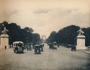 Avenue Des Champs Elysees Gallery: Paris. - Avenue Des Champs-Elysees - LL, c1910. Creator: Unknown