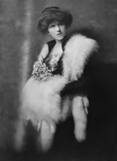 Corsage Prints: Parke, Jean, Miss, portrait photograph, 1914 Apr. 20. Creator: Arnold Genthe