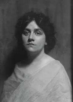 Parker, Corinne, Miss, portrait photograph, 1913. Creator: Arnold Genthe