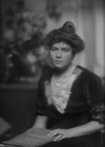 Satirist Prints: Parker, Dorothy, portrait photograph, 1912 Nov. 30. Creator: Arnold Genthe