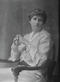Parsons, W.E. Mrs. portrait photograph, 1915 July 3. Creator: Arnold Genthe