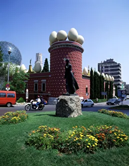 Partial view of the facade of the Dali Theater Museum