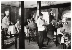Waiter Prints: Passengers dining room, Zeppelin LZ 127 Graf Zeppelin, 1933