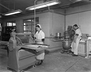 Baking Gallery: Pastry making for meat pies, Rawmarsh, South Yorkshire, 1955. Artist: Michael Walters