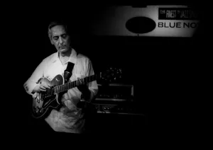 Pat Martino, PIzza Express, Dean St, Soho, London, July 2001. Artist: Brian O Connor