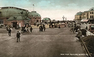 Images Dated 16th April 2008: The pavilion on the pier, Worthing, West Sussex, early 20th century