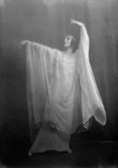 Pavlova, Anna, Madame, 1915 Nov. 8. Creator: Arnold Genthe
