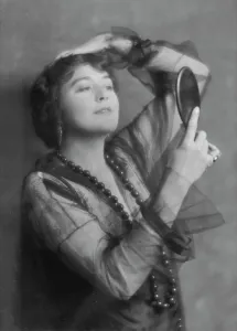 Poise Prints: Pearson, Virginia, Miss, portrait photograph, 1915 July 13. Creator: Arnold Genthe