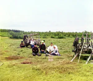 Carts Prints: Peasants haying [Russian Empire], 1909. Creator: Sergey Mikhaylovich Prokudin-Gorsky