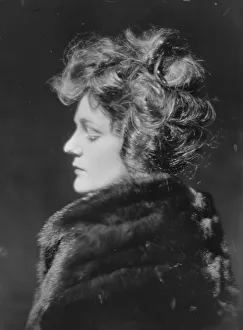 Dishevelled Prints: Pell, Miss, portrait photograph, 1916 Apr. 11. Creator: Arnold Genthe