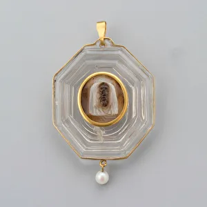 Cameo Prints: Pendant, Italy, cameo: 15th / 16th century; frame: 17th / 18th century; mounts: 19th century