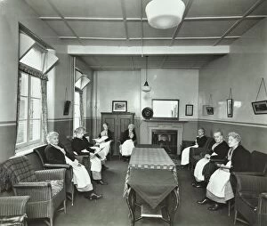 Pensioner Gallery: Pensioners in the Womens Day Room at the Lambeth Home for Aged Poor, London, 1935